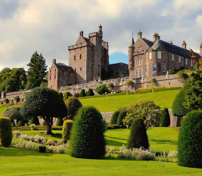 Drummond Castle Gardens